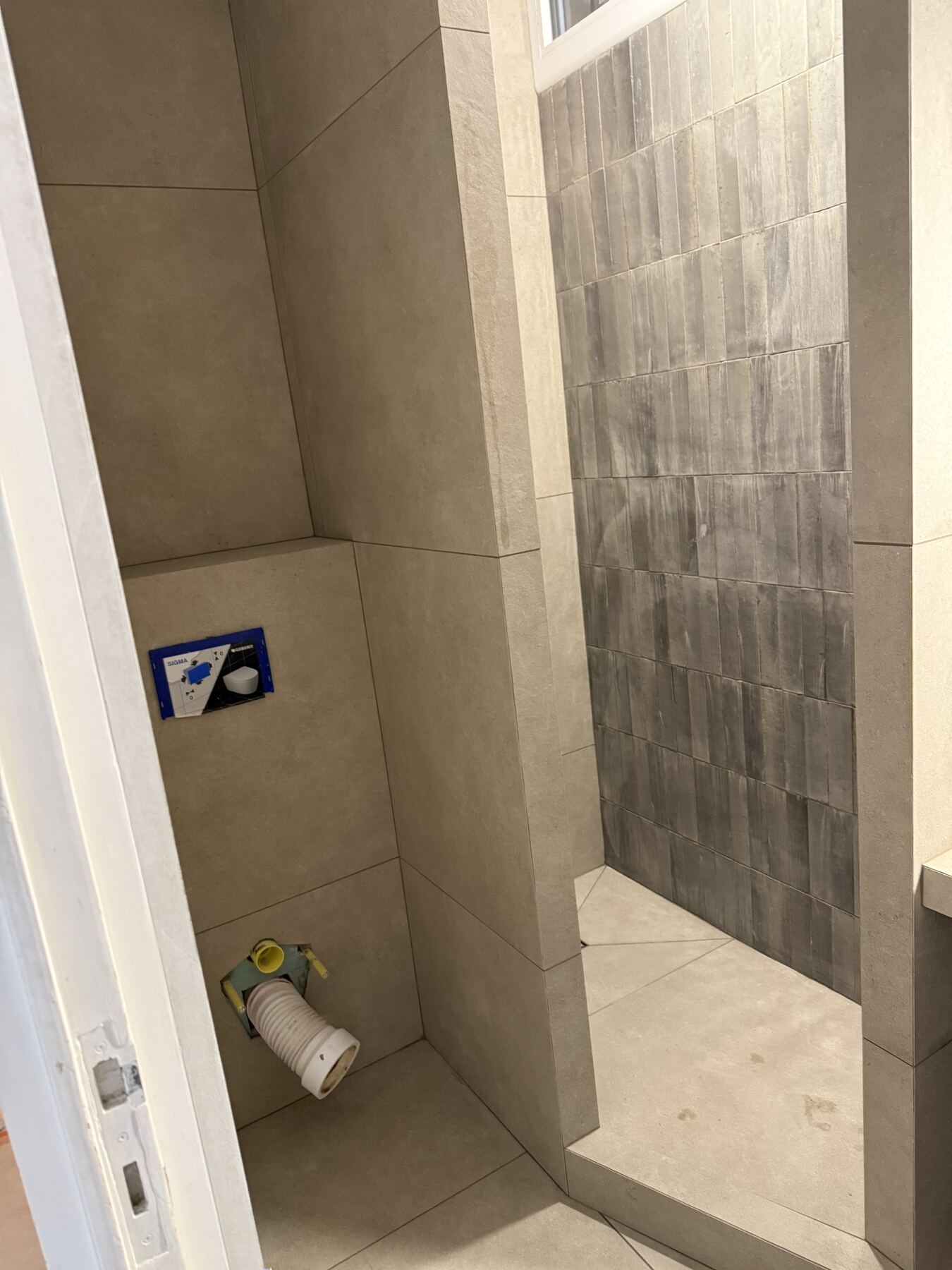 Réalisation ACC Carrelage — WC + Salle de bain entièrement carrelée